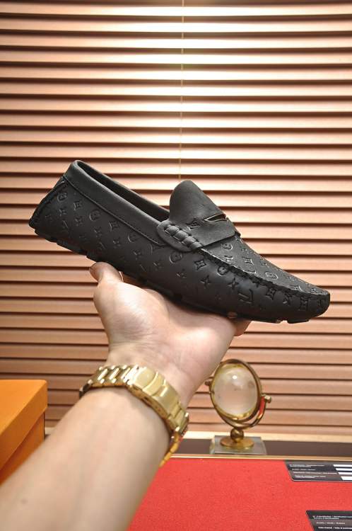 Picture of Louis Vuitton Shoes _SKULVsz38-44hnh121611806